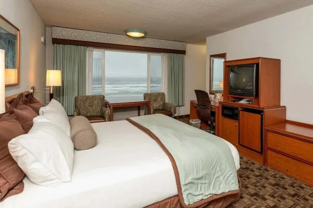 غرفة قياسية بسرير كينج بإطلالة على البحر، Seagrass Oceanfront Inn 1/10