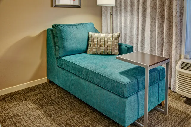 Room, King Bed, Hampton Inn And Suites Nashville Hendersonville 2/3