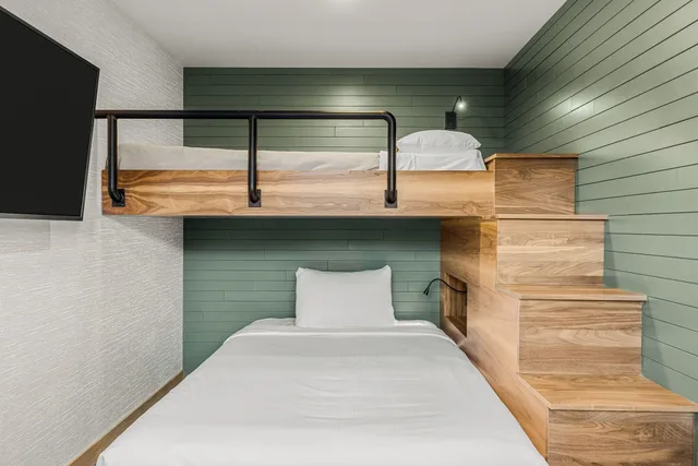 شقة سكنية بسرير كينج وسرير كوين وسرير بطابقين، Hotel Canoe & Suites 3/10