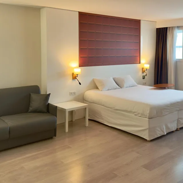 Family Suite, Standard, Twin Beds, Ibis Styles Bordeaux Saint Medard 1/10