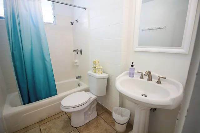 سكن مشترك بثمانية أسرّة للنساء، Waikiki Beachside Hostel 4/4