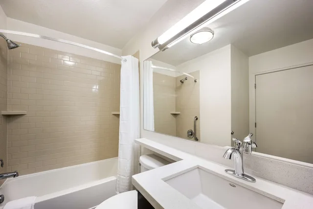 جناح استوديو بسرير كوين لذوي الإعاقة، Sonesta Simply Suites Las Vegas 10/10