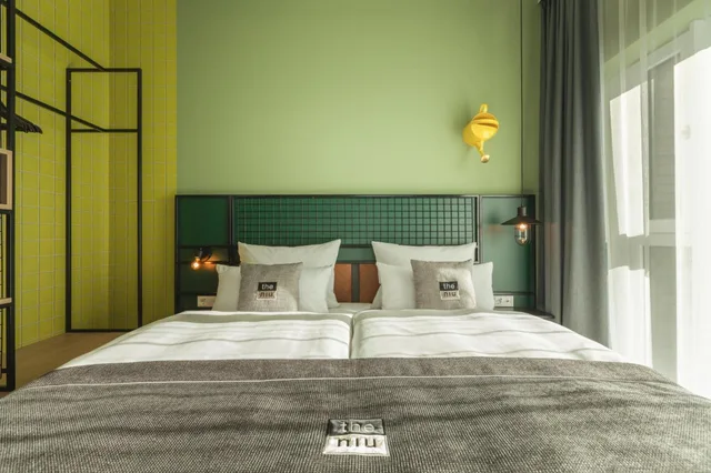 Standard, King Bed, Queen Bed, Holiday Inn - the niu, Dwarf Berlin Schoneberg 6/10