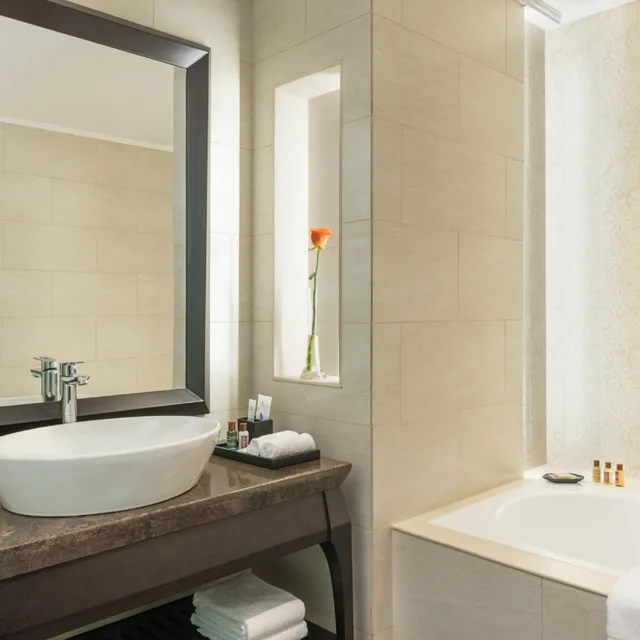 Guest Room, Superior, Deluxe, King Bed, Sea View, Balcony, Sheraton Sharjah Beach Resort Spa 3/6