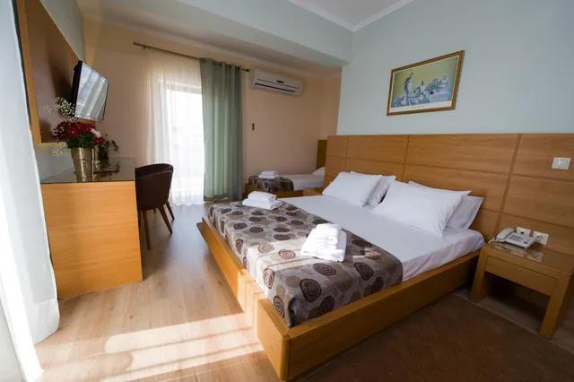 غرفة ديلوكس ثلاثية، Olympion Hotel 5/10