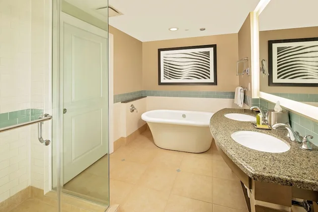 جناح بسريرين كينج وسرير كوين بـ3 غرف نوم مع أريكة، Hilton Grand Vacations Club Parc Soleil Orlando 12/13