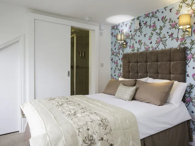 غرفة سوبيريور بسرير مزدوج، Primrose Guest House 2/8
