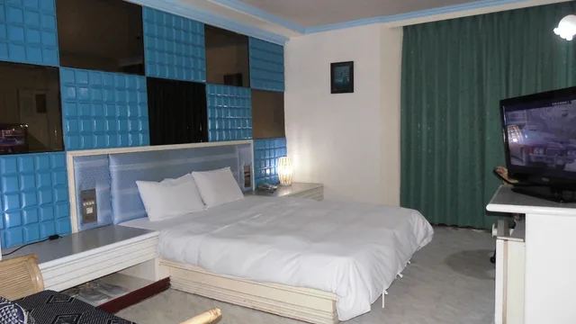 Room, Double Bed, Modern Plaza Hotel 6/10