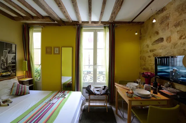 Gold, Studio، Les Patios Du Marais 2/4