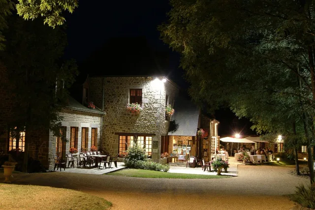 HOTEL LA MARJOLAINE، Mayenne 26/33