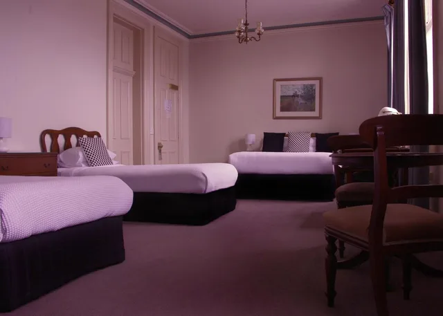 جناح بغرفة نوم واحدة، Hotel Shamrock 2/4