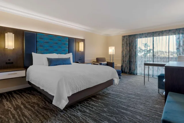 غرفة بسرير مزدوج لذوي الإعاقة، Best Western Plus Novato Oaks Inn 1/2