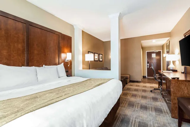 جناح بسرير كينج، Comfort Suites Brookings near University 1/2