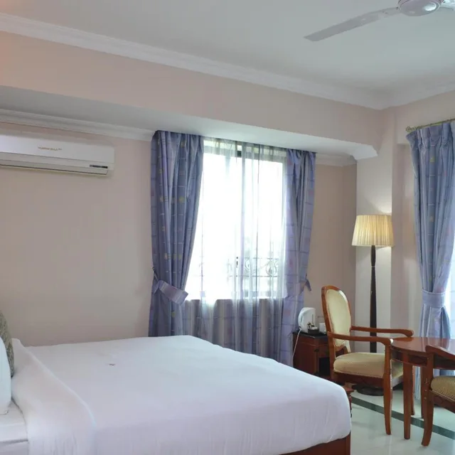 Executive, Double Bed, HOTEL NIKKO TOWER 3/10