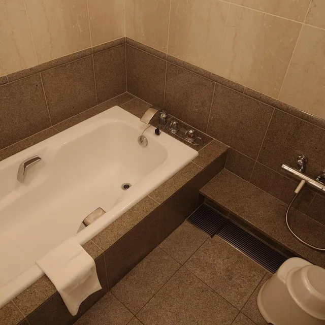 جناح جونيور بشرفة، YUMIHARI NO OKA HOTEL 2/3
