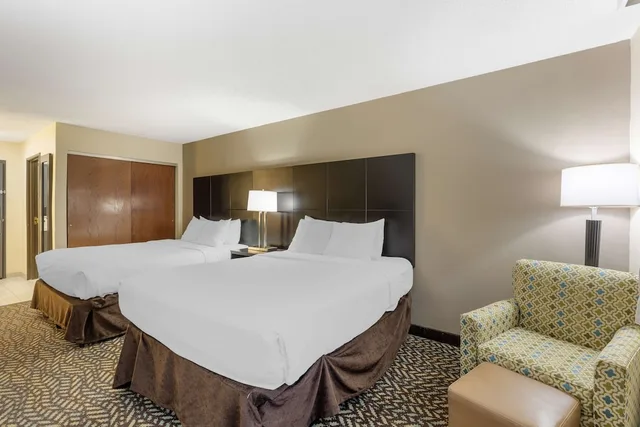 غرفة قياسية بسريرين كوين يُسمح فيها بالحيوانات الأليفة، Best Western St. Louis Inn 3/3