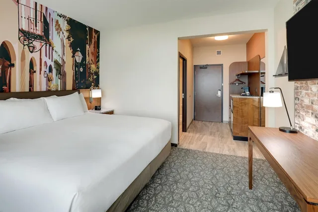 غرفة بسرير كينج لذوي الإعاقة، Drury Plaza Hotel North Charleston 2/5