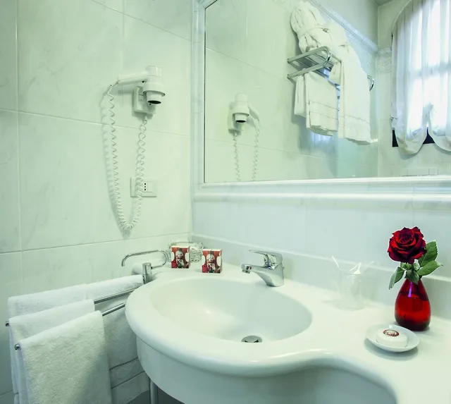 Junior Suite, Double Bed, San Marco View، Locanda Vivaldi Hotel 4/5