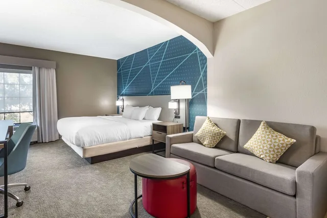 جناح بسرير كينج بحوض جاكوزي، Comfort Suites Ocean City West 4/5