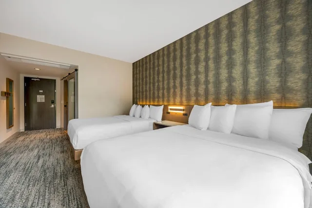 Room, 2 Queen Beds, Cambria Hotel Portland - Pearl District 1/7