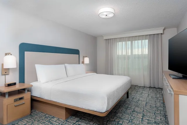 جناح بسرير كينج وسريرين كوين بغرفتي نوم لذوي الإعاقة، Homewood Suites by Hilton Holyoke-Springfield/North, MA 3/9