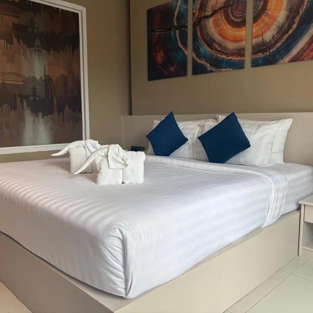 Deluxe, Double Bed, Side Sea View، MODERN LIVING HOTEL 6/10