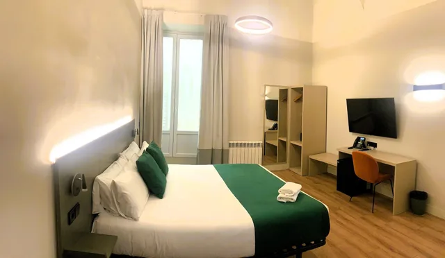 غرفة سوبيريور بسرير مزدوج، Hostal Anton Martin 2/3