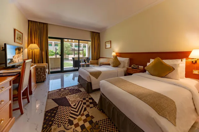 غرفة قياسية بسرير مزدوج أو سريرين منفصلين بإطلالة على الفناء، Golden Tulip Nizwa Hotel 4/10