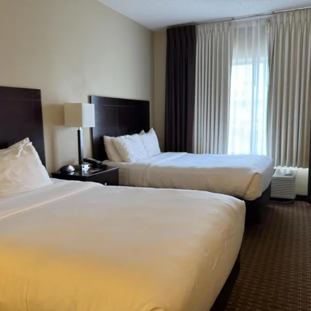جناح بسريرين مزدوجين مع أريكة بحوض استحمام لذوي الإعاقة، SureStay by Best Western Marion 3/4