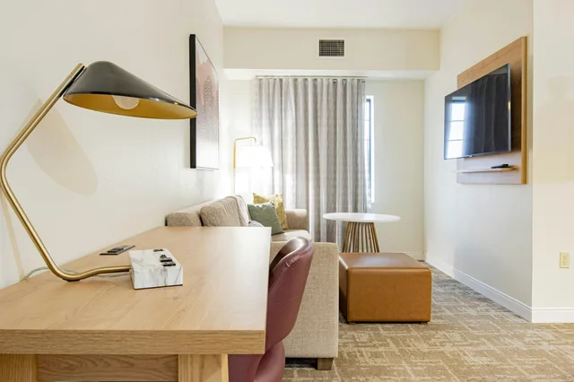 جناح بسرير كينج بغرفة نوم واحدة، Staybridge Suites Lafayette Airport 3/6