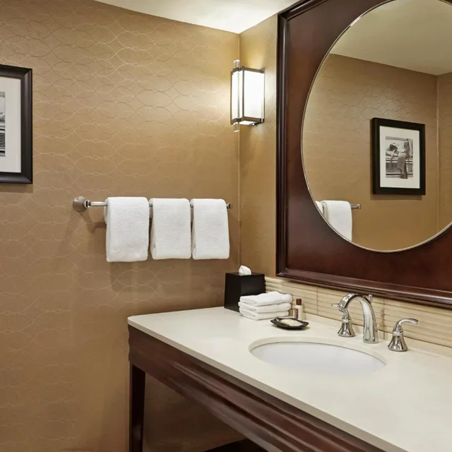 غرفة تقليدية بسرير كينج، Red Deer Resort & Casino 6/6
