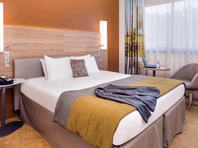 غرفة بسرير كوين لذوي الإعاقة، Mercure Macon Bord De Saone 2/10