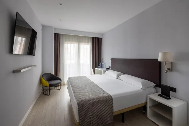 غرفة بريميوم مفردة بسرير مزدوج، Catalonia Albeniz Hotel 3/8