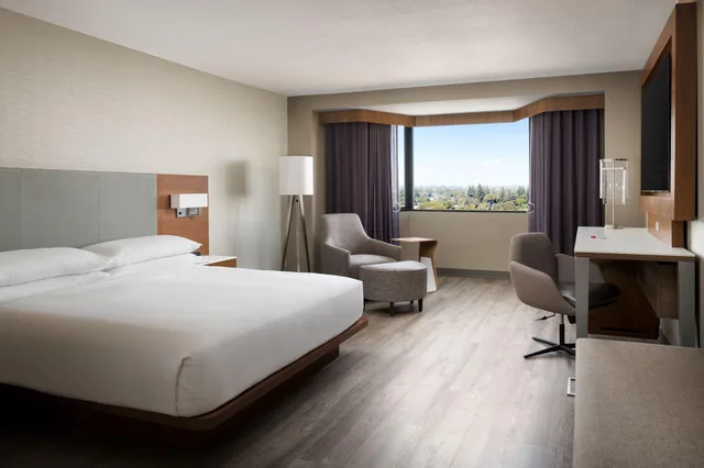 غرفة قياسية بسرير مزدوج، SACRAMENTO MARRIOTT RANCHO CORDOVA 1/3