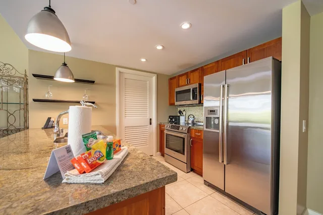 2 Bedrooms, Hokulani, Suite, 2 King Beds, Resort View, 2 Bathrooms, Sofa، OUTRIGGER Honua Kai Resort & Spa 10/10