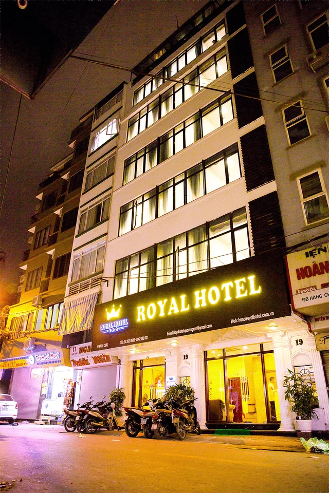 غرفة مفردة، Royal 1/2