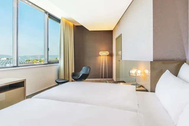 جناح بسريرين منفصلين، Nh Bratislava Gate One 1/8