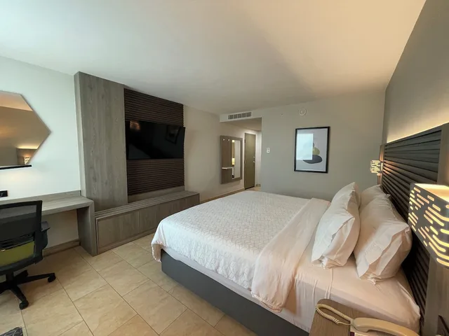غرفة قياسية بسرير كينج، Holiday Inn Express Merida 4/10