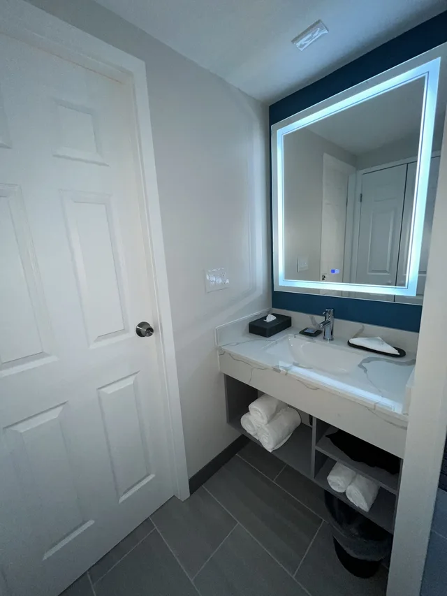 غرفة بسريرين كوين لذوي الإعاقة، La Quinta Inn Lynnwood 5/8