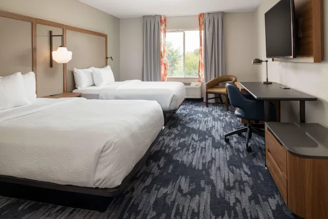 غرفة بسريرين كوين بحوض استحمام لذوي الإعاقة، Fairfield Inn & Suites Spokane Downtown 2/8