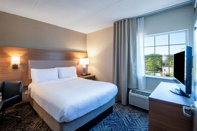 استوديو بسرير كوين، Candlewood Suites Manassas 1/3