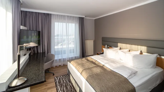 غرفة بسرير مزدوج، Holiday Inn Berlin Airport Conference Centre Formerly Holiday Inn Berlin International Airport 1/7