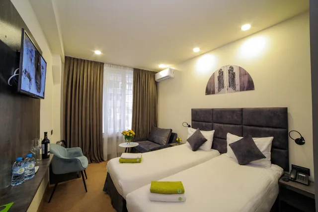 غرفة سوبيريور بسرير كوين، Median Hotel City Center Yerevan 1/1