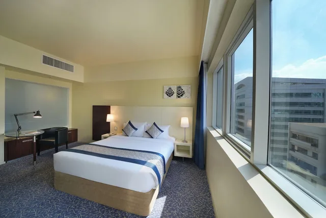 Deluxe, Double Bed, Kingsgate Hotel Abu Dhabi By Millennium 3/10
