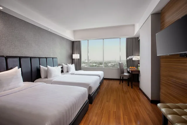 غرفة سوبيريور عائلية، The Alana Hotel And Convention Center - Solo 1/3
