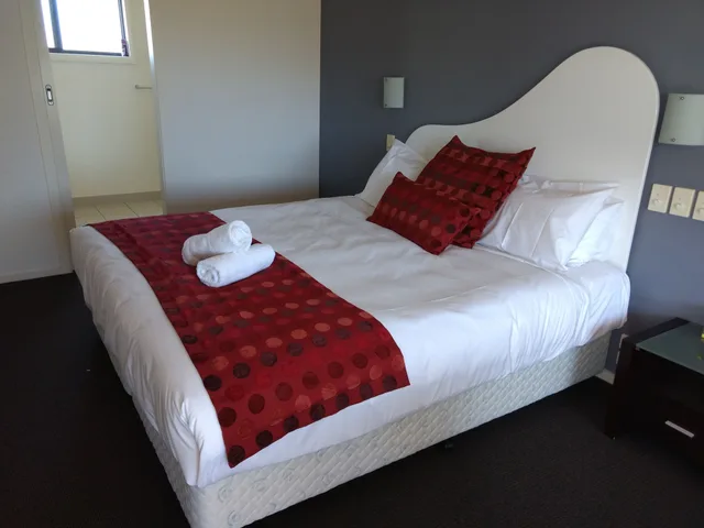 شقة أساسية بسريرين كينج وسرير فردي بإطلالة على الشاطئ بـ3 غرف نوم، Diamond Island Resort 2/4