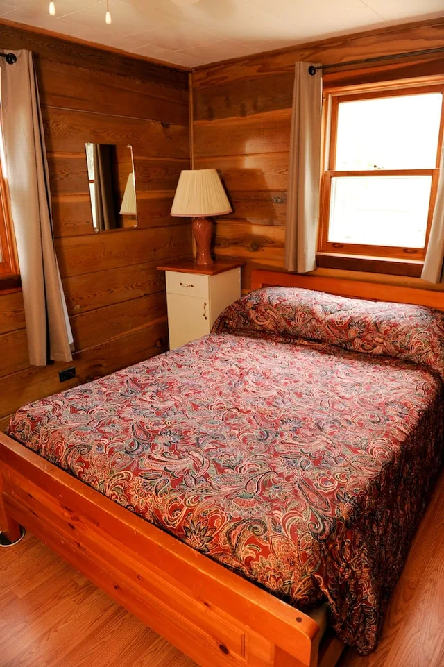 كابينة بسريرين مزدوجين مع أريكة، Clear Lake Resort 1/1