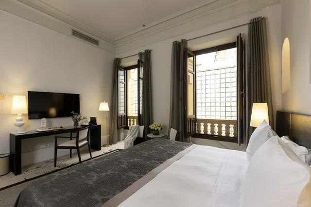 غرفة ديلوكس بسرير كينج، Hospes Palacio de los Patos 1/10
