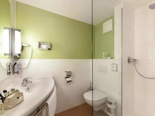 غرفة قياسية بسريرين منفصلين، ibis Munich City South 6/8