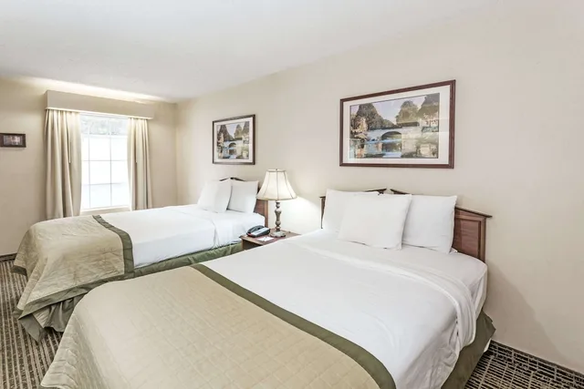 غرفة بسريرين مزدوجين، Baymont By Wyndham Valdosta At Valdosta Mall 1/4